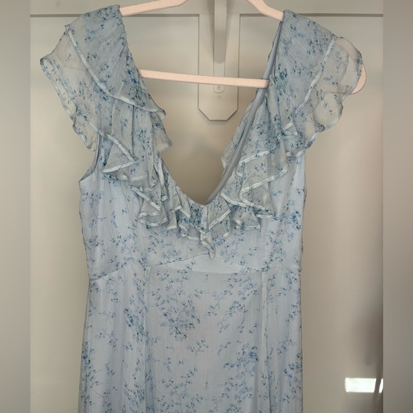 Sachin & Babi Ivy Chiffon Flutter-Sleeve Ruffled V-Neck Gown - Picture 4 of 9